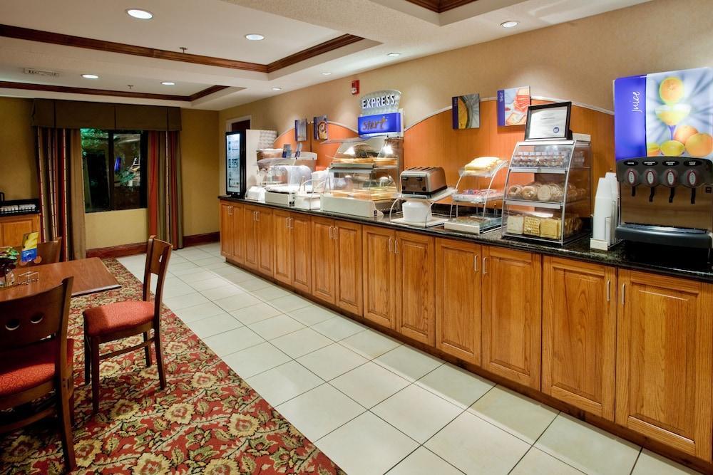 Holiday Inn Express Hotel & Suites Kinston By Ihg Εξωτερικό φωτογραφία