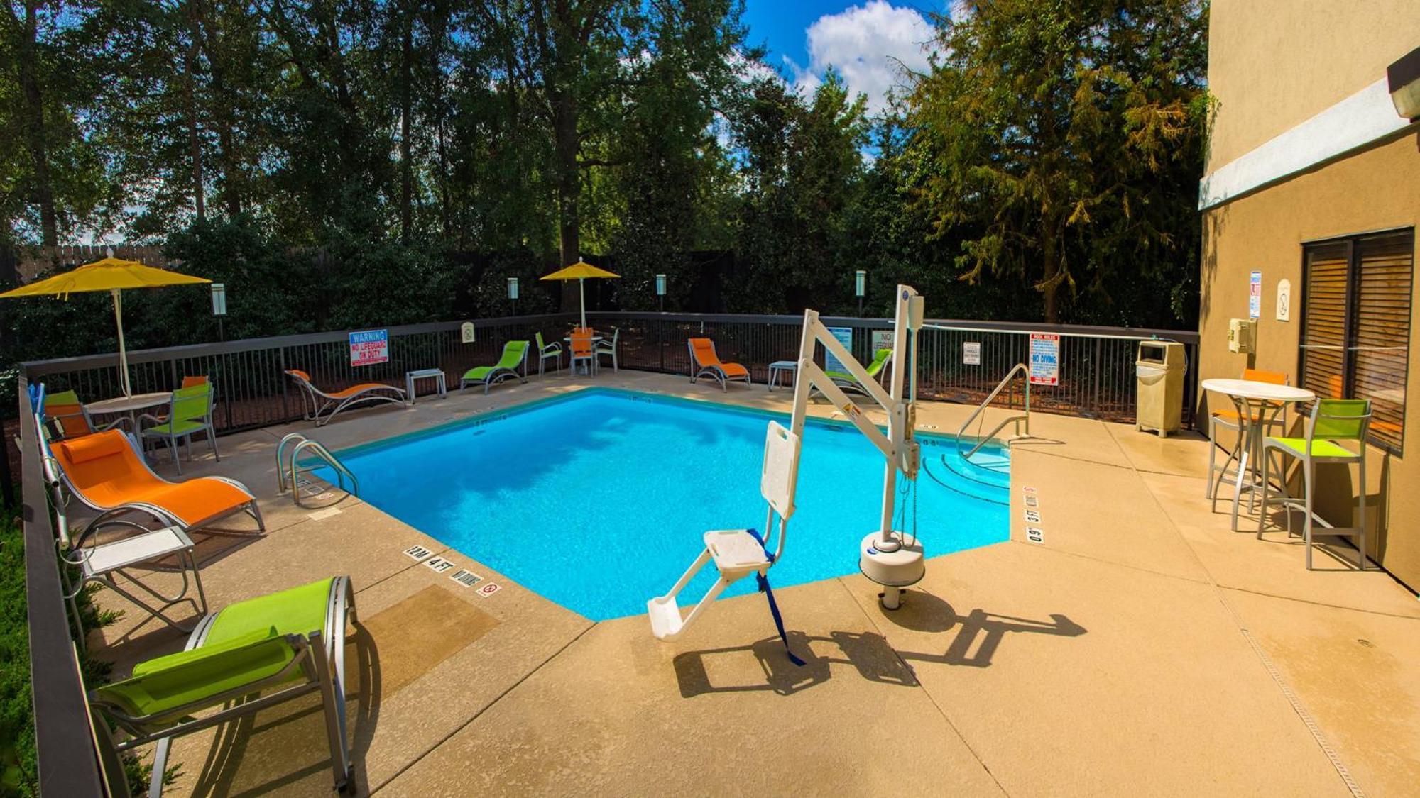 Holiday Inn Express Hotel & Suites Kinston By Ihg Εξωτερικό φωτογραφία