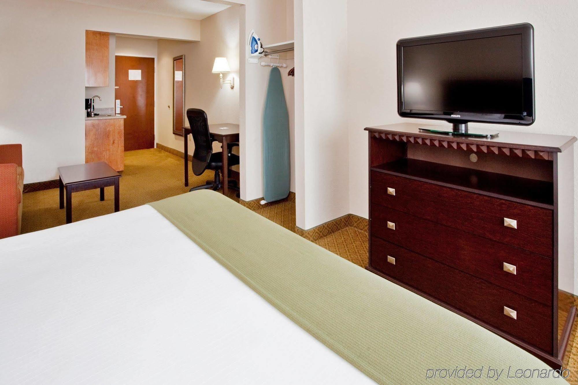 Holiday Inn Express Hotel & Suites Kinston By Ihg Δωμάτιο φωτογραφία